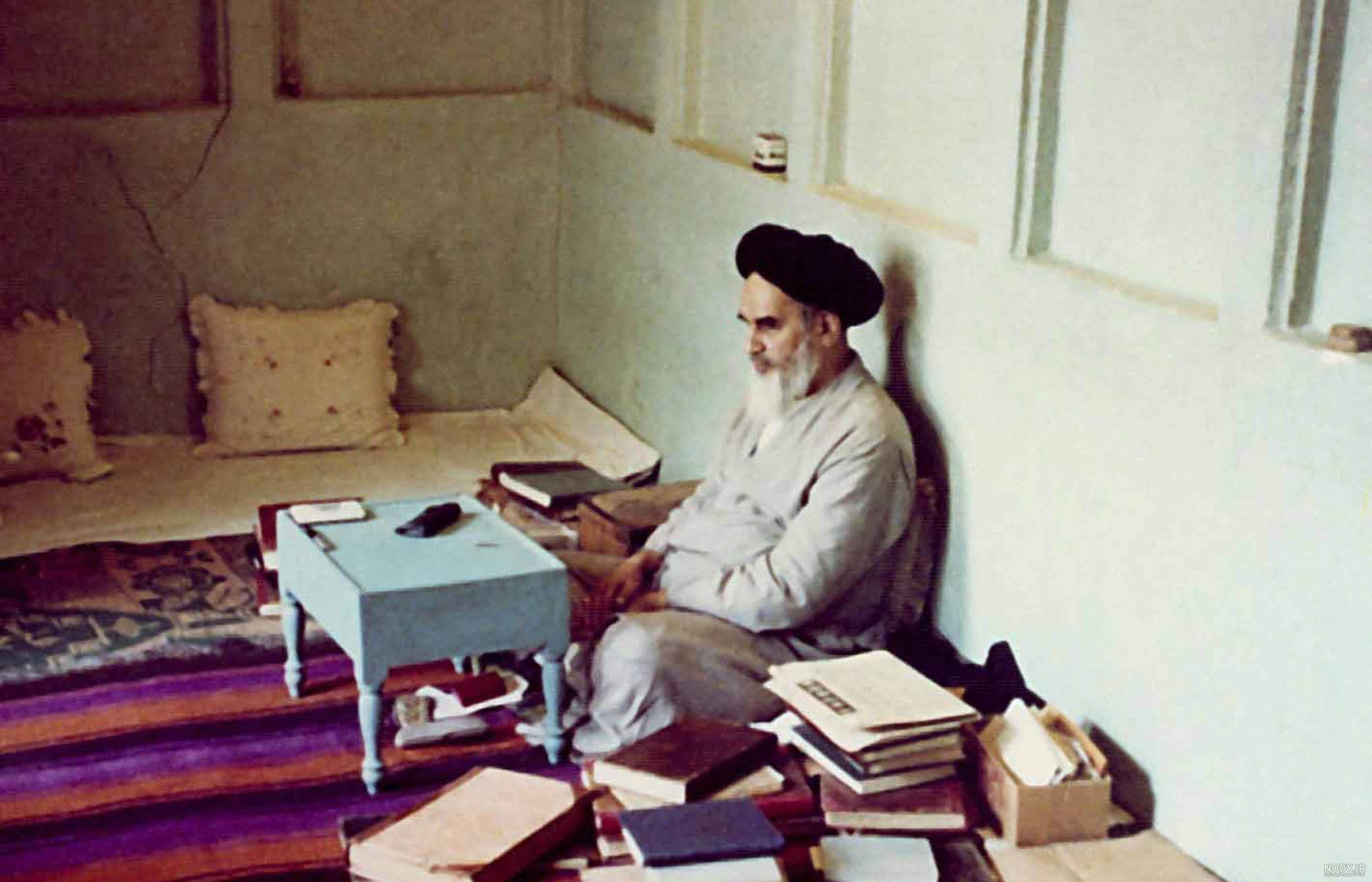 Parsi on X: "عکس پدر و مادر هندی الاصل خمینی هندی زاده که در حال ...