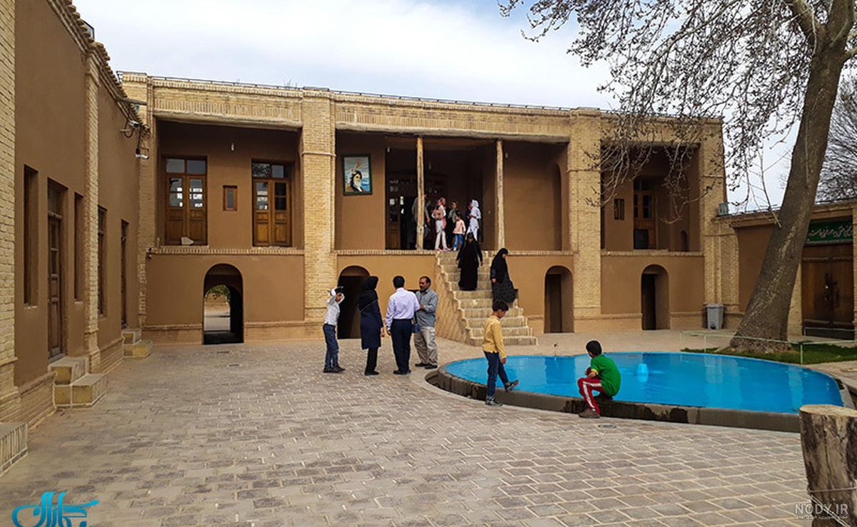 عکس پدر خمینی در موزه لندن