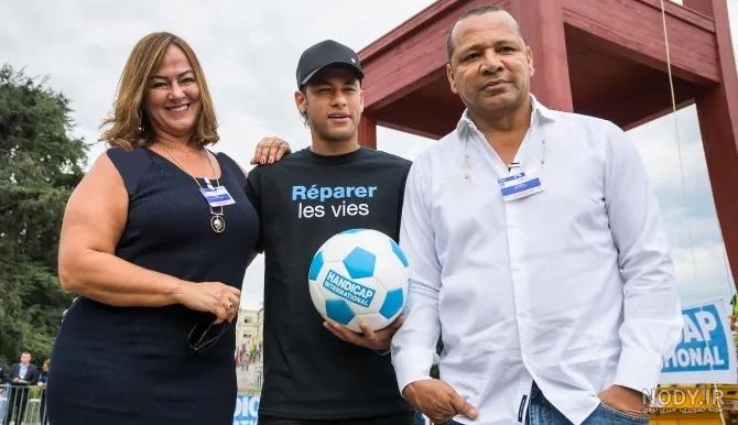 عکس نیمار و همسرش در استخر