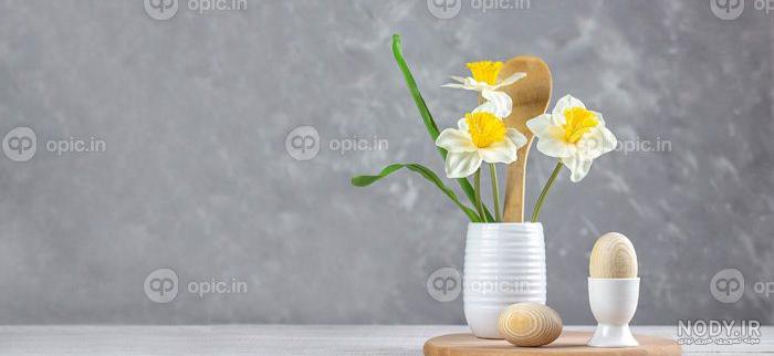 ظروف شیشه ای آزمایشگاهی در زمینه رنگی 1079967 ظروف شیشه ای آزمایشگاهی در زمینه رنگی 1079967