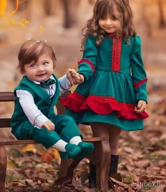 ژست عکس خواهر برادری در خانه
