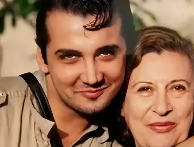 بیوگرافی حسام نواب صفوی و عکس های متفاوتش بیوگرافی حسام نواب صفوی و عکس های متفاوتش