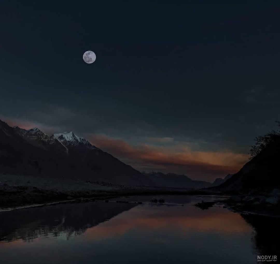 عکس ماه و ستاره در شب واقعی