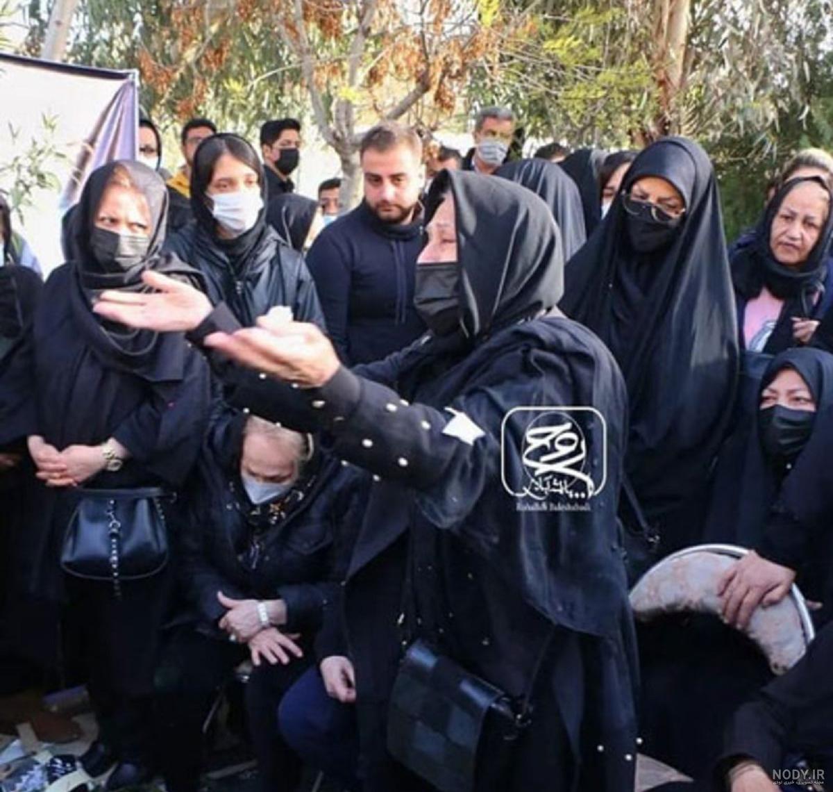 مراسم یادبود زهره فکور صبور ؛ به دنبال عکس مراسم یادبود زهره فکور صبور