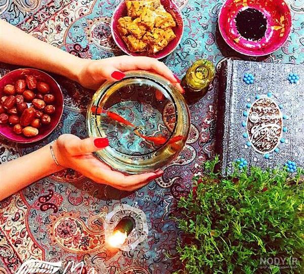 عکس بهاری نوزاد با هفت‌سین در خانه - مجله چند ماهمه