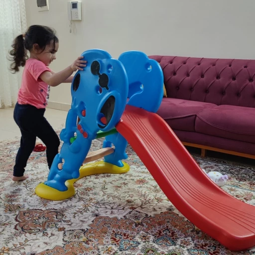 عکس سرسره بازی کودکانه عکس سرسره بازی کودکانه