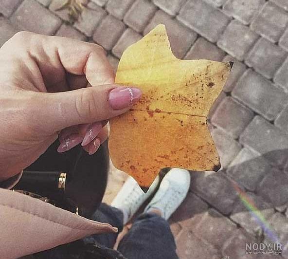 عکس دختر فیک نیم تنه