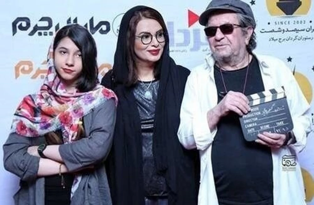 عکس زیبا از داریوش ارجمند در کنار خانواده - مجله اینترنتی دوستان عکس زیبا از داریوش ارجمند در کنار خانواده - مجله اینترنتی دوستان