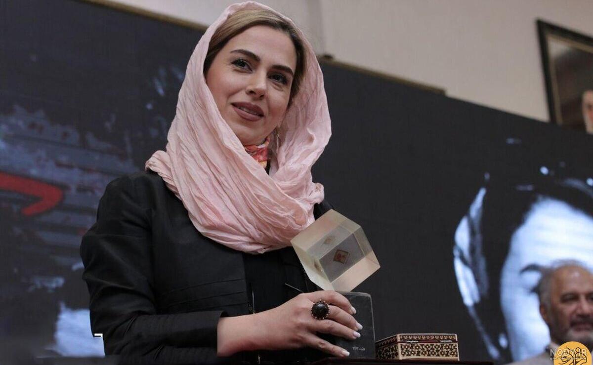 عکس: تینا آخوند تبار در کنار «آندرانیک» عکس: تینا آخوند تبار در کنار «آندرانیک»