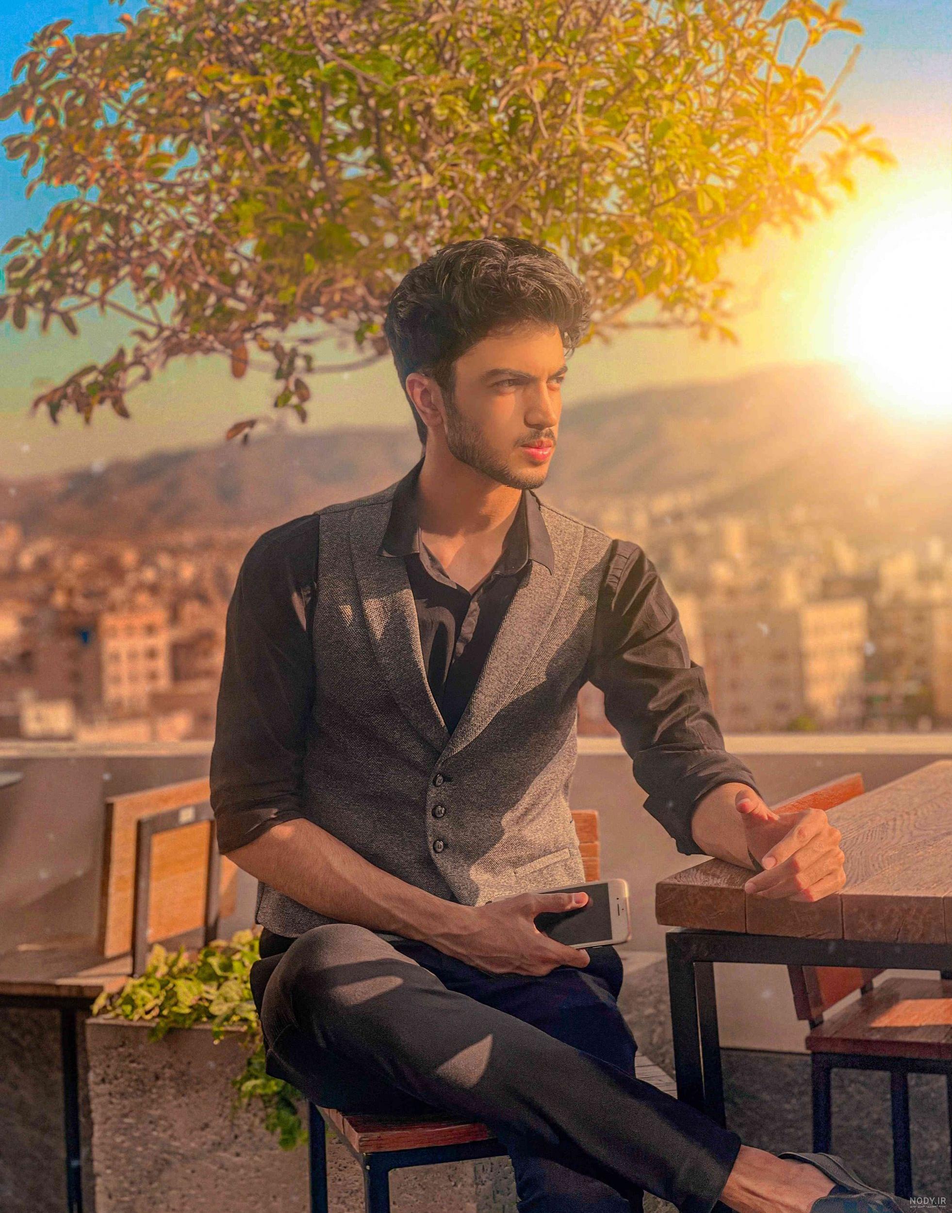 عکس فیک از یک پسر