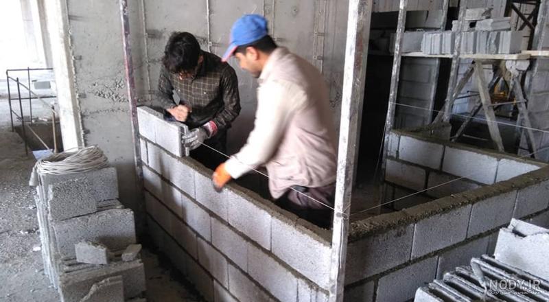 عکس با کیفیت ساختمان در حال ساخت در کنار تاور کرین های بلند و ... عکس با کیفیت ساختمان در حال ساخت در کنار تاور کرین های بلند و ...