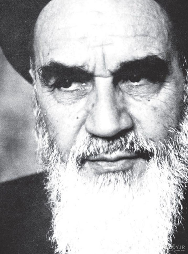 عکس سیاه سفید رهبر