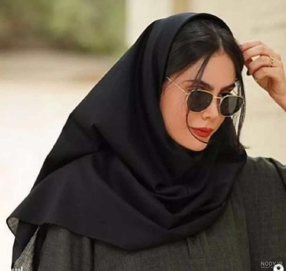 عکس دختر چشم سبز با مقنعه