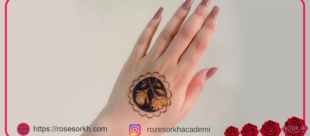 عکس ساده حنا روی دست - عکس نودی
