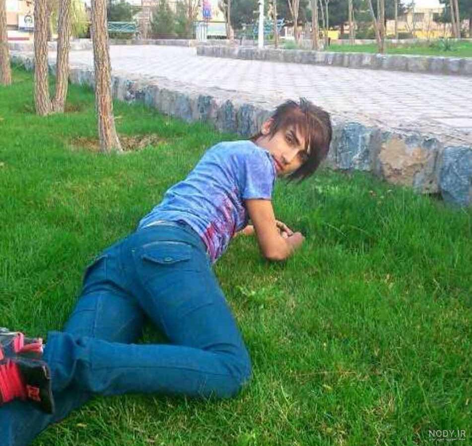 عکس عاشقانه و غمگین دختر تنها برای پروفایل دخترونه