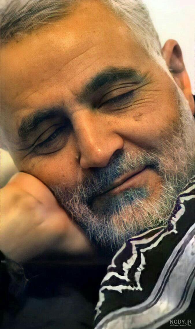 عکس حاج قاسم سلیمانی با لبخند عکس حاج قاسم سلیمانی با لبخند