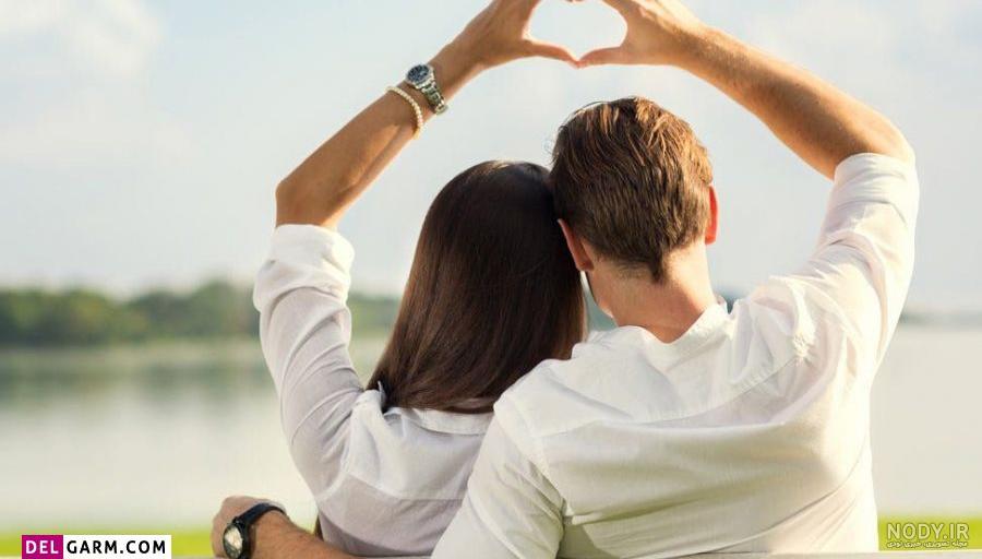 ژست عکس کنار دریا دونفره