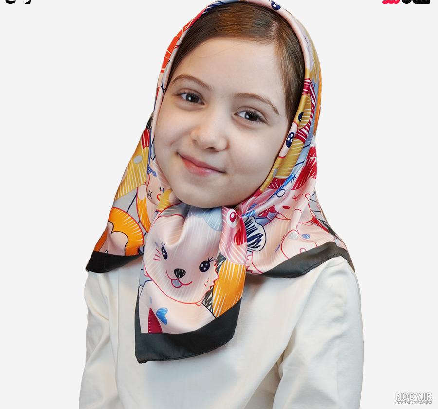 روسری قرمز و نقره ای شیک 1589598 روسری قرمز و نقره ای شیک 1589598