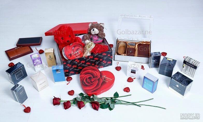 سفارش باکس گل لاکچری دخترانه برای ولنتاین سفارش باکس گل لاکچری دخترانه برای ولنتاین