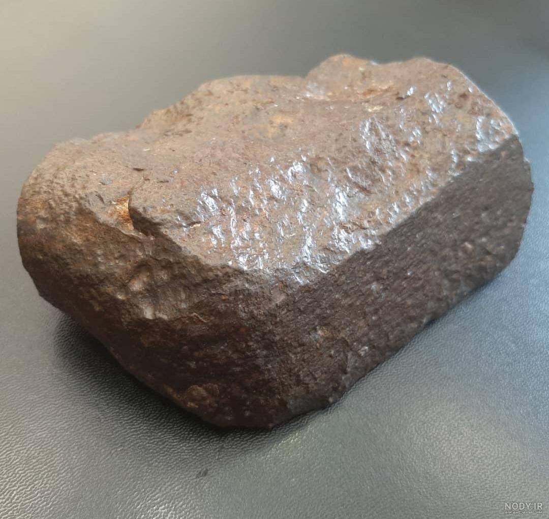 عکس شهاب سنگ طلایی