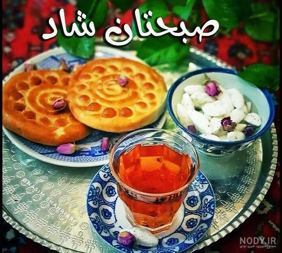 صبح بخیر فنجان چای قاب سفید و گلدان گل در یک زمینه زیبا 1485857 صبح بخیر فنجان چای قاب سفید و گلدان گل در یک زمینه زیبا 1485857