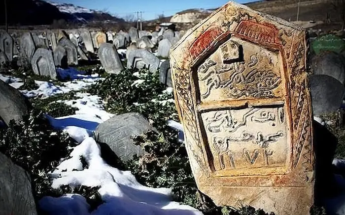 قبرستان سفید چاه کجاست | عکس + آدرس و هر آنچه پیش از رفتن باید ...