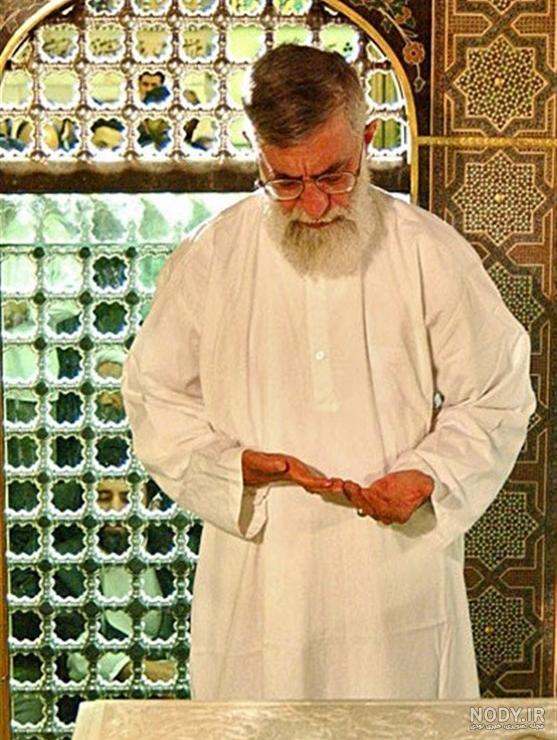 تصاویر کمتردیده شده از رهبر انقلاب در حرم امام رضا(ع) - تسنیم