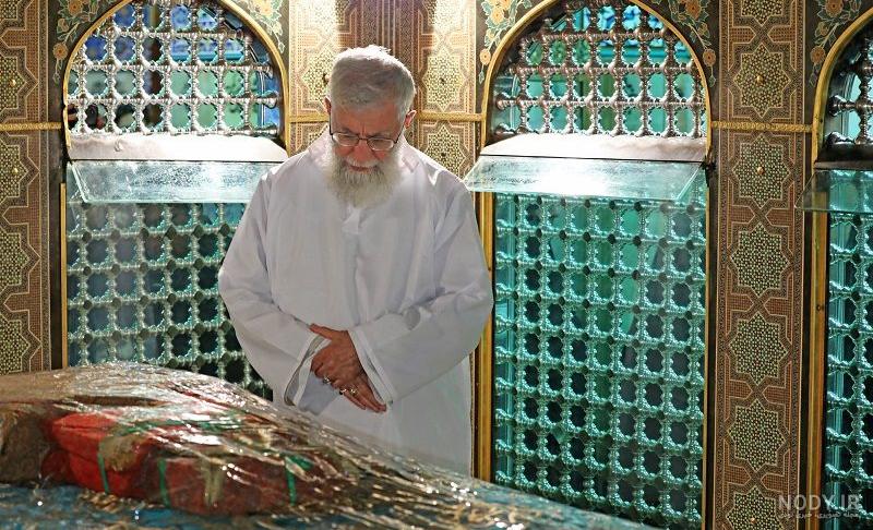 تصاویری از حضور رهبر انقلاب در حرم امام رضا(ع)