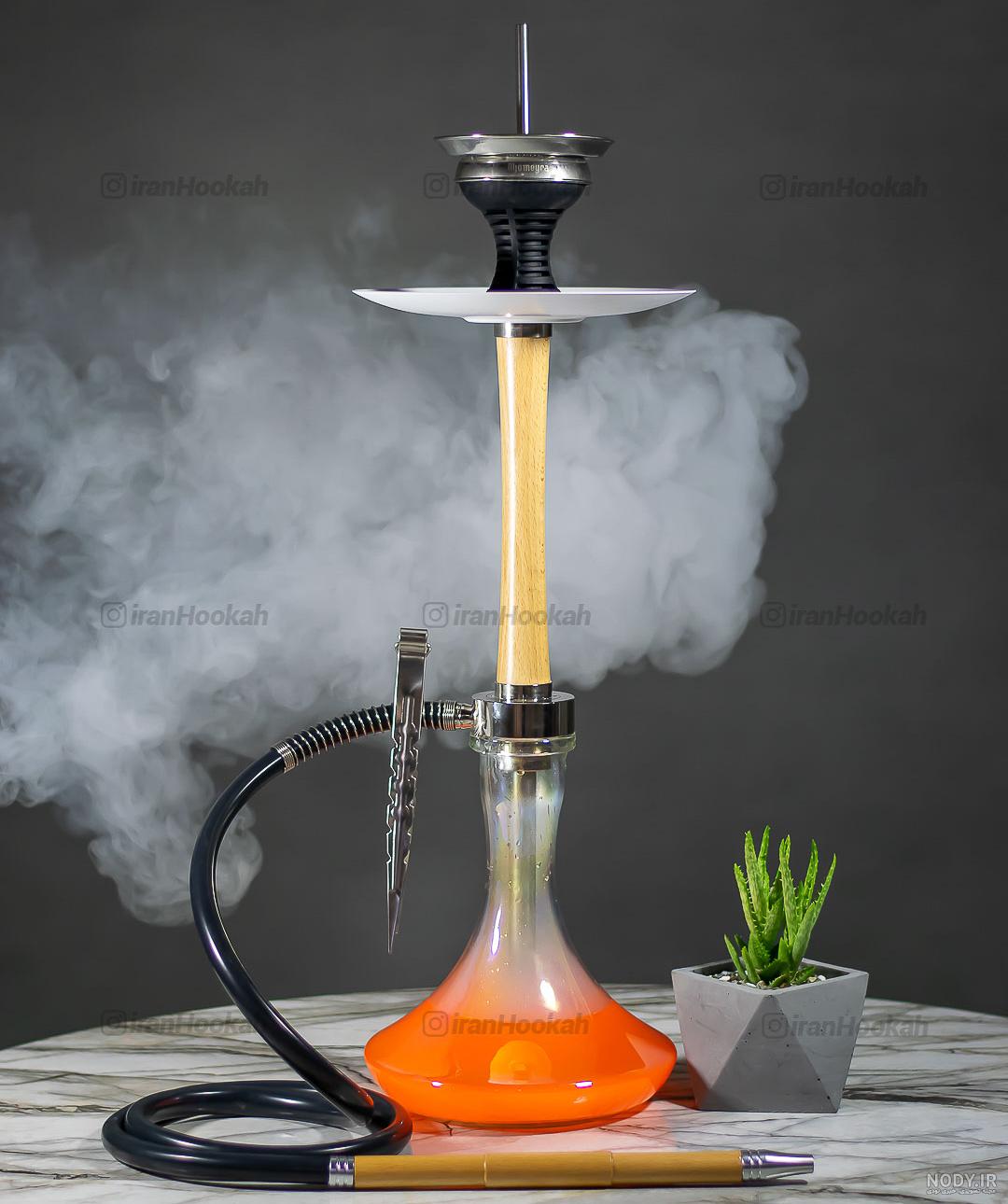 عکس دختر با قلیون لاکچری