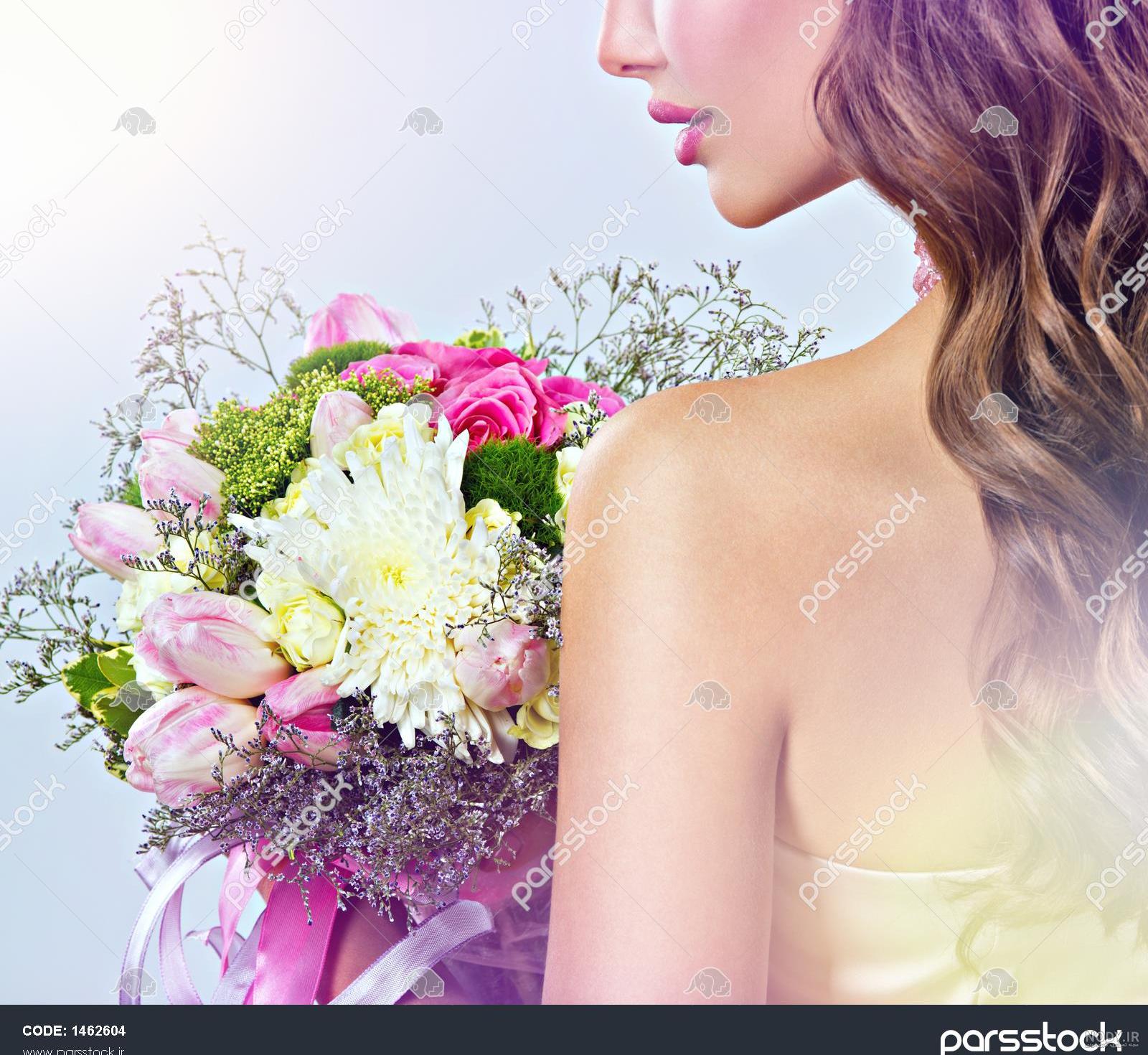 عکس پروفایل دخترونه با گل رز عکس پروفایل دخترونه با گل رز