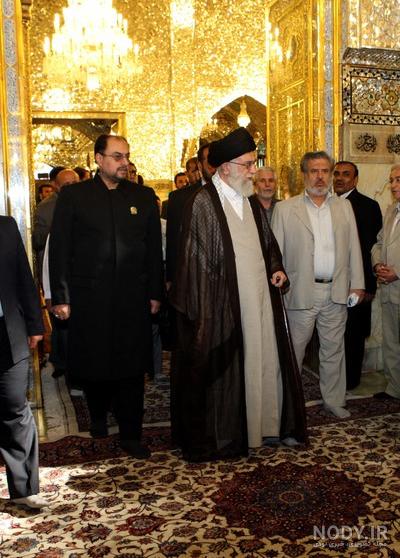 فرارو | (تصاویر) غبارروبی ضریح امام رضا (ع) توسط رهبر انقلاب