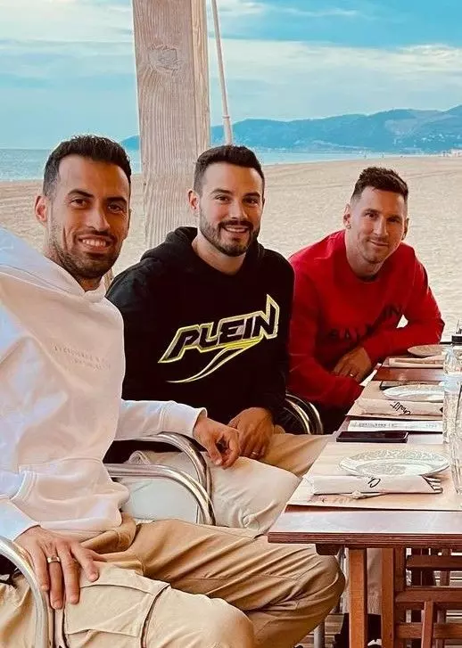 عکس مسی و همسرش در حمام