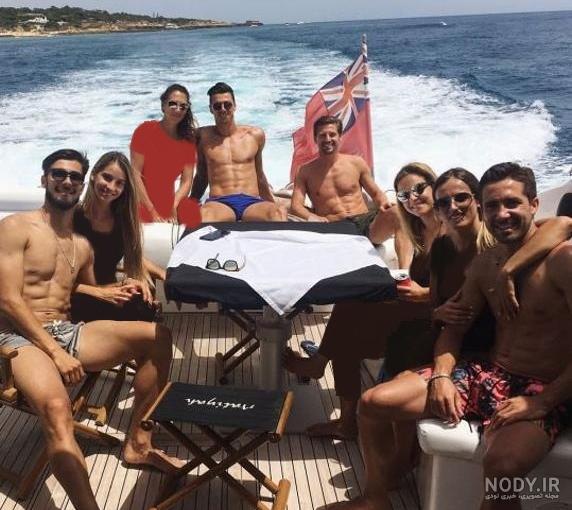 عکس مسی و همسرش در حمام