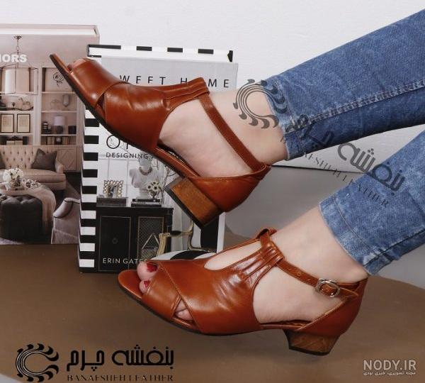 صندل زنانه چرم طبیعی کد 465 - کیف و کفش گلچین فامیلی