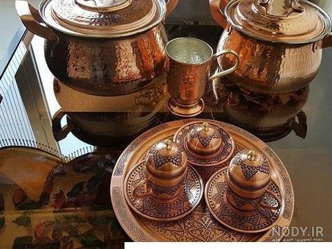 تزیین میز شب یلدا با ظروف مسی