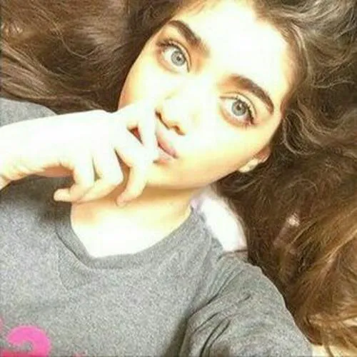عکس دختر 2024؛ کاملاً فیک و طبیعی برای صفحه مجازی بدون متن و چهره - گلی خانوم عکس دختر 2024؛ کاملاً فیک و طبیعی برای صفحه مجازی بدون متن و چهره - گلی خانوم