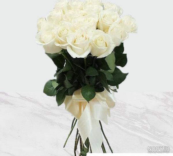 عکس دسته گل عروس با رز قرمز عکس دسته گل عروس با رز قرمز