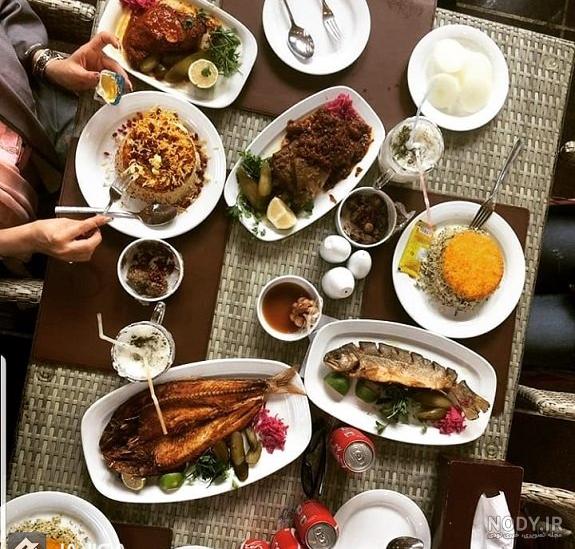 عکس میز غذا در رستوران عکس میز غذا در رستوران