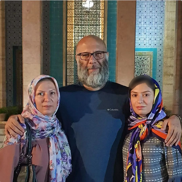 اولین عکس شکاره شده از محمدرضا گلزار و همسرش / استایل آیسان آقاخانی در فرودگاه + عکس اولین عکس شکاره شده از محمدرضا گلزار و همسرش / استایل آیسان آقاخانی در فرودگاه + عکس