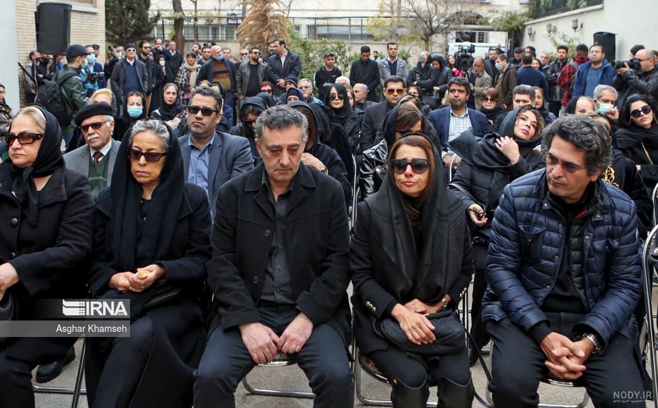 اولین عکس ها از مراسم تشییع بیتا فرهی / این بازیگران زن و مرد حضور داشتند! اولین عکس ها از مراسم تشییع بیتا فرهی / این بازیگران زن و مرد حضور داشتند!