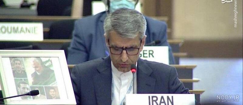 برداشتن عکس سردار سلیمانی بدست پلیس امنیت سازمان ملل! برداشتن عکس سردار سلیمانی بدست پلیس امنیت سازمان ملل!