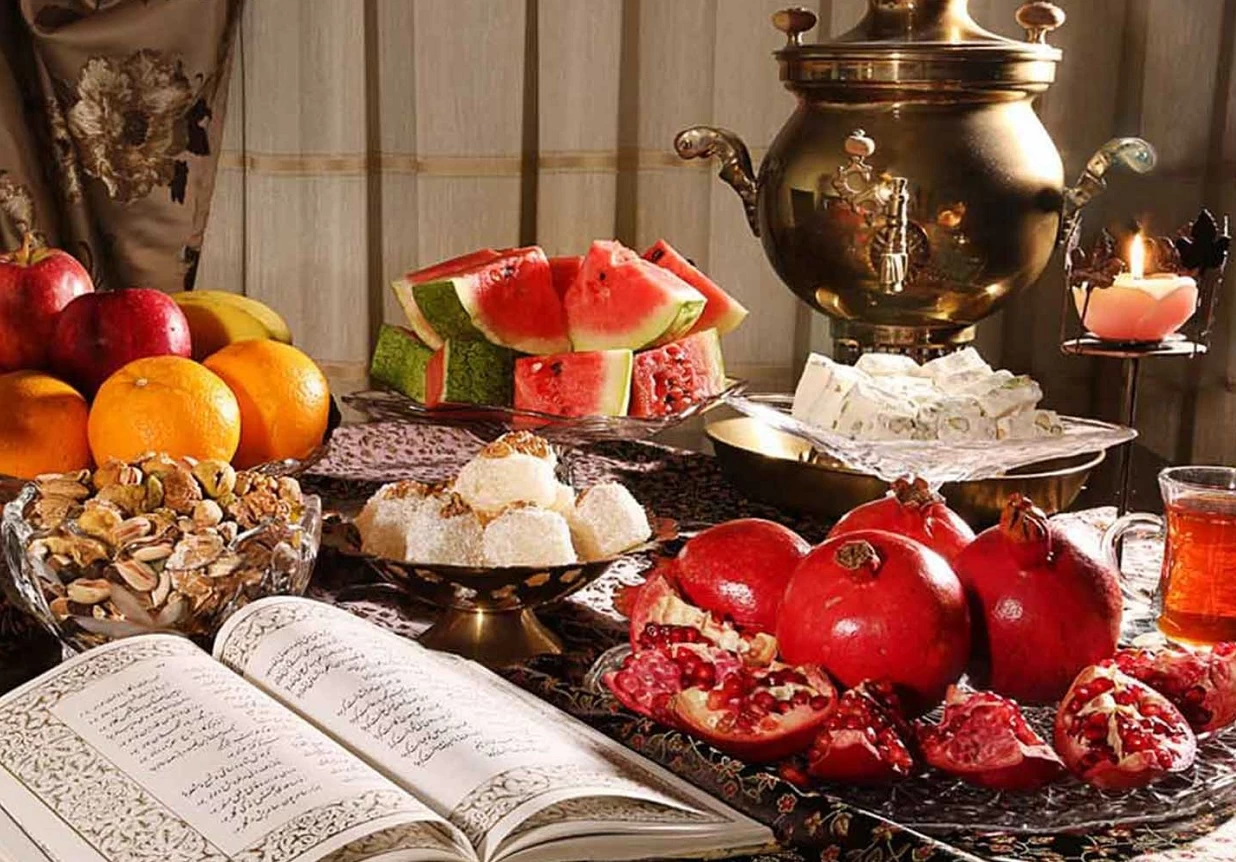جدید ترین عکس های یلدایی مناسب پروفایل و استوری 2021 + متن تبریک شب یلدا
