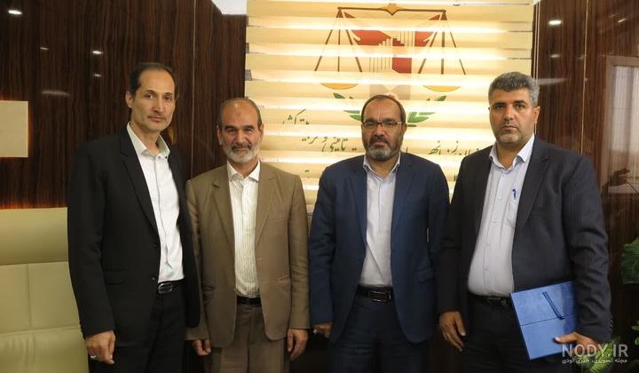 عکس با کیفیت تبلیغاتی سلول زندان کوچک با پنجره حفاظ دار و آسمان آبی - لایه باز طرح آماده psd - eps عکس با کیفیت تبلیغاتی سلول زندان کوچک با پنجره حفاظ دار و آسمان آبی - لایه باز طرح آماده psd - eps