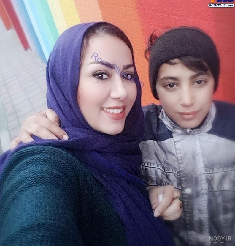 چهره جذاب و شیک خاله قاصدک خارج از صدا و سیما ! چهره جذاب و شیک خاله قاصدک خارج از صدا و سیما !
