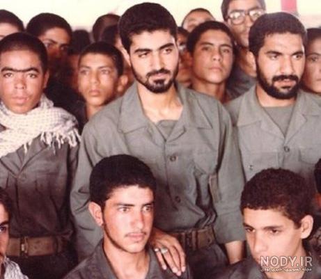 عکس قاسم سلیمانی با مادرش - خبرگزاری مهر | اخبار ایران و جهان | Mehr News  Agency