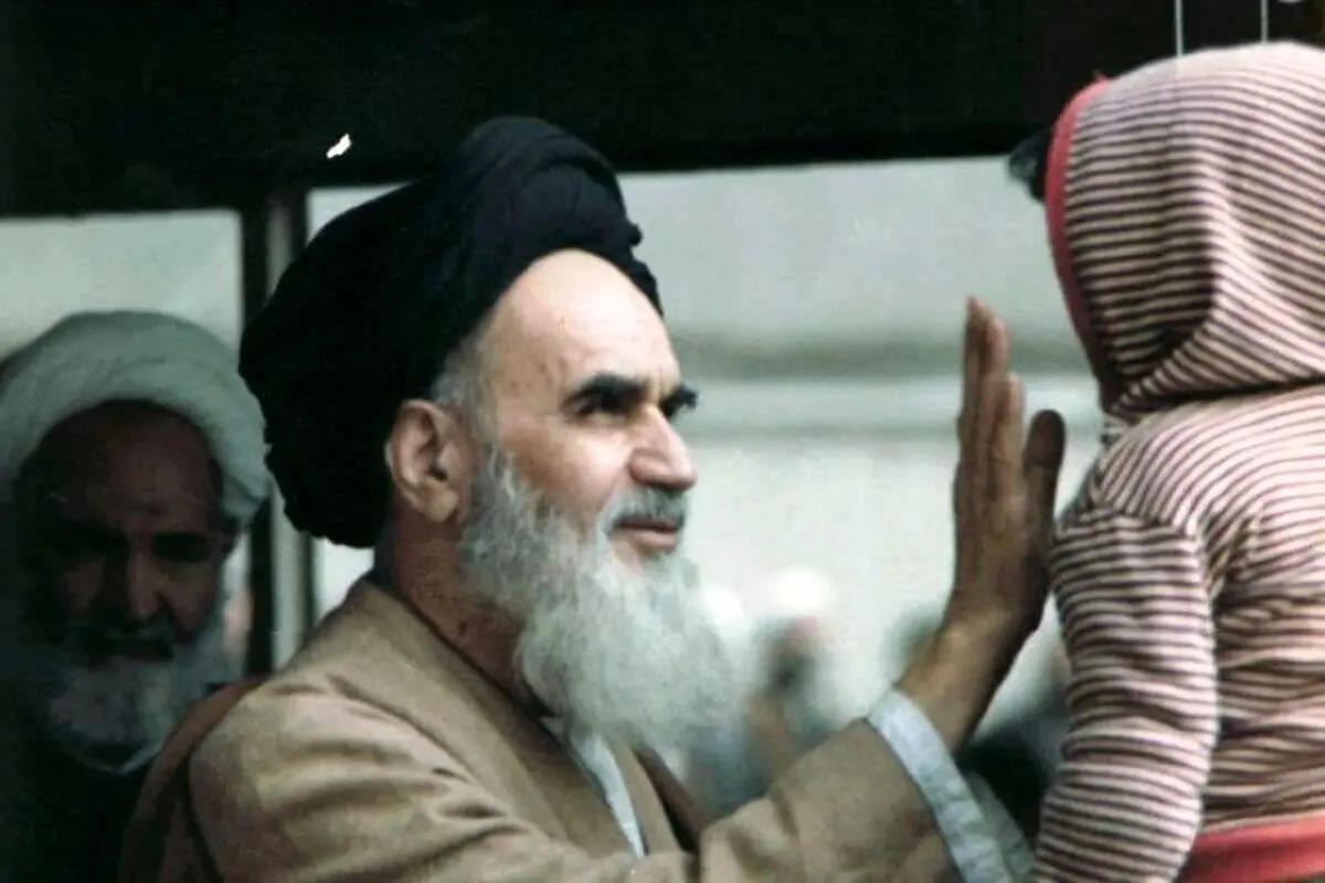 امام آمد/ استقبال میلیونی از امام خمینی در فرودگاه مهر آباد + تصاویر