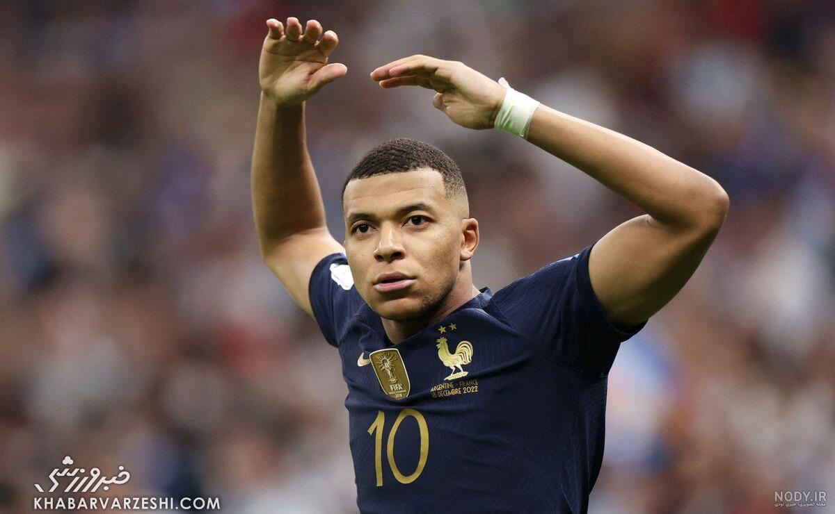 امباپه و همسرش و فرزندش