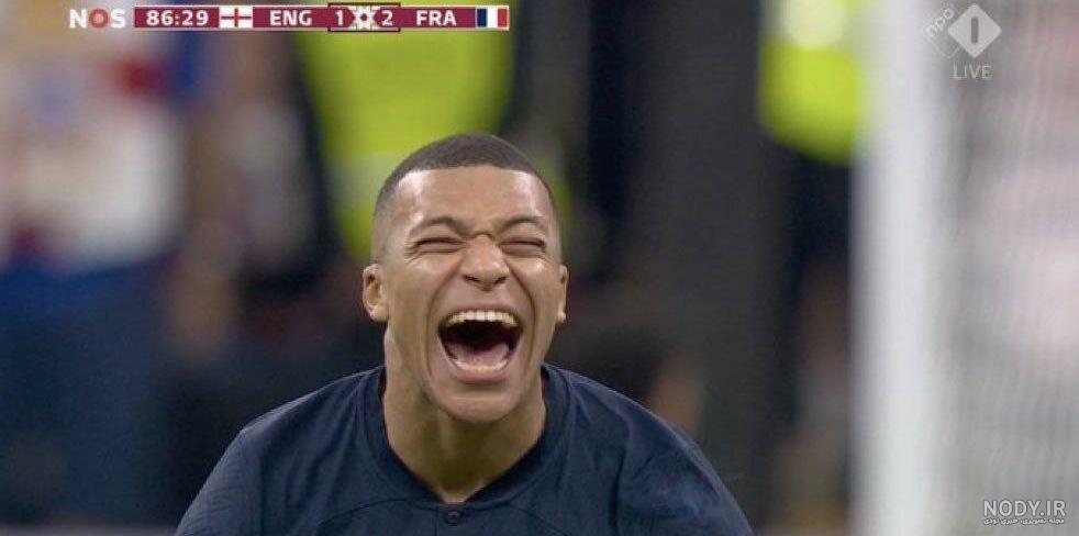 امباپه و همسرش و فرزندش