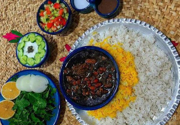 عکس تزیین برنج و قورمه سبزی