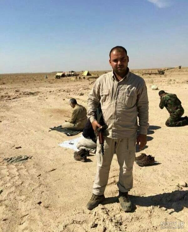 گزارش تصویری ازاقامه نماز توسط سردار دلها حاج قاسم سلیمانی گزارش تصویری ازاقامه نماز توسط سردار دلها حاج قاسم سلیمانی